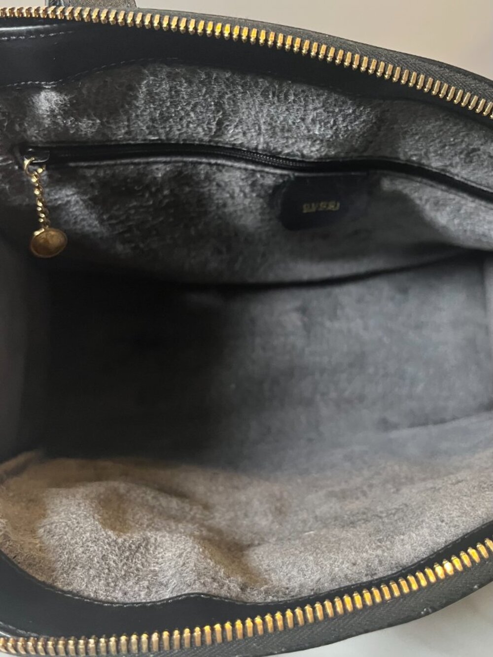 Gucci Tom Ford Vintage Black Leather Shoulder Bag - Picture 15 of 16